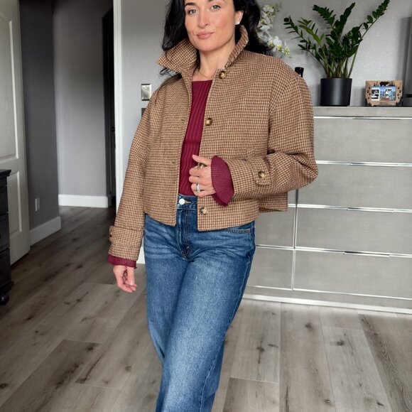 Women’s Camel Houndstooth Cropped Jacket - Picture 8 of 10